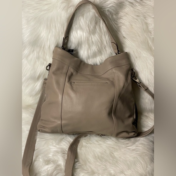 B. MAKOWSKY Sexy Taupe Leather w/Silver Hardware Shoulder Bag - Picture 2 of 5